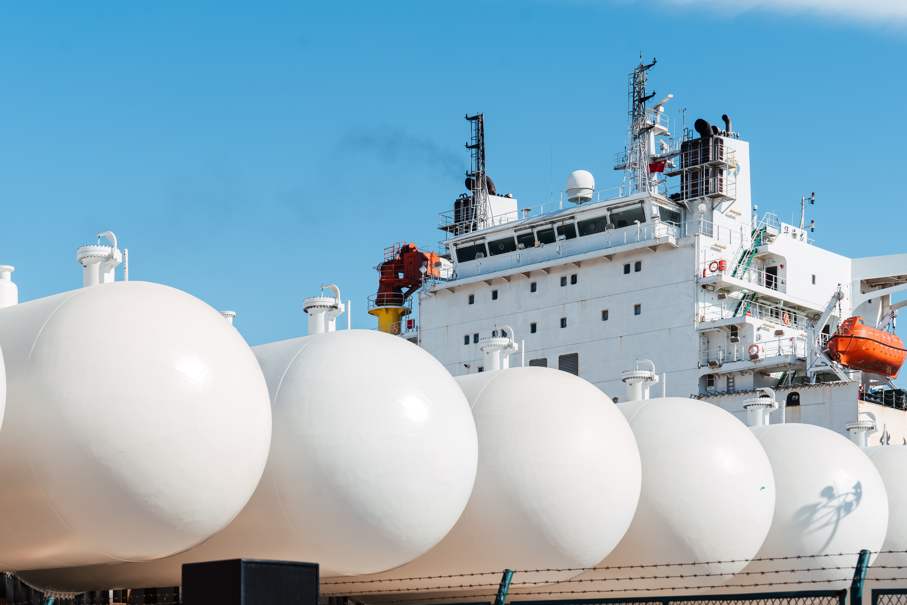 助力“一帶一路” | 燕達海門承建的安哥拉LPG天然氣埋地儲罐項目順利完工交付